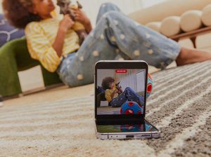 Samsung Masih Berkuasa di Pasar HP Layar Lipat