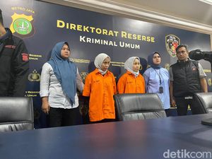 Tampang Si Kembar Rihana Rihani Tersangka Penipuan iPhone Rp 35 M Tampang Si Kembar Rihana Rihani Tersangka Penipuan iPhone Rp 35 M