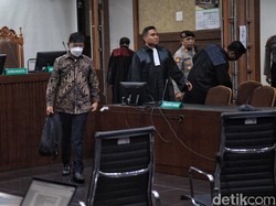 Eks Menkominfo Johnny Plate Jalani Sidang Putusan Sela Kasus BTS Hari Ini