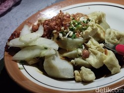 Legendaris! Tahu Lontong Mbah Marno di Blitar Hanya Ada 60 Porsi Sehari