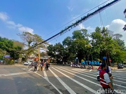 Langkah Pemkot Bandung Tata Semrawutnya Kabel
