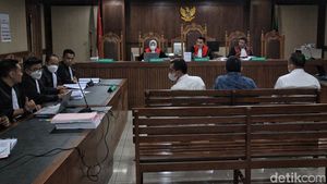 Foto-foto Terdakwa Korupsi BTS Kominfo Hadapi Dakwaan