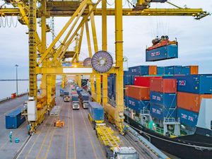 Tok! Pelindo Rombak Direksi Subholding Peti Kemas Tok! Pelindo Rombak Direksi Subholding Peti Kemas