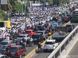 Demo Perangkat Desa di DPR, Lalin di Jalan Gatot Subroto Macet