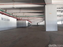 Begini Kecilnya Akses Masuk JIS yang Tak Muat Dimasuki Bus