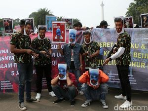 Demo Solidaritas untuk Muslim Uighur dan Tragedi Urumqi Demo Solidaritas untuk Muslim Uighur dan Tragedi Urumqi