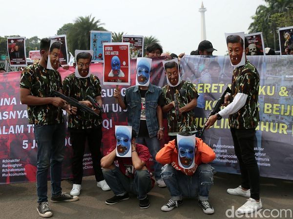 Demo Solidaritas untuk Muslim Uighur dan Tragedi Urumqi
