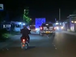 Bak Film! Polantas Kejar-kejaran dengan Truk Boks Terobos Lampu Merah