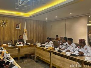 Apdesi Audiensi dengan Pimpinan DPR, Sampaikan Aspirasi soal RUU Desa Apdesi Audiensi dengan Pimpinan DPR, Sampaikan Aspirasi soal RUU Desa