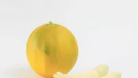 8 Buah Hybrid yang Eksis, Ada Pineberry hingga Melon Lemon