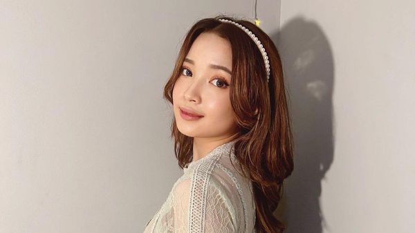 5 Potret Bunga Reyza Ungkap Perbedaan Usai Terkenal