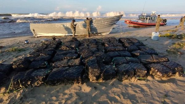 Penampakan 2,4 Ton Kokain yang Disita Angkatan Laut Meksiko