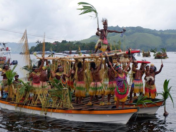 Festival Danau Sentani Papua Resmi Dibuka
