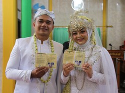 Kisah Cinta Mahasiswa KKN dan Bocah Kembang Desa, Ketemu Lagi hingga Menikah