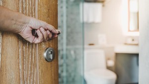 Doa Keluar Kamar Mandi Sesuai Sunnah dan Adabnya