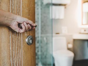 Unair Masih Koordinasi Terkait Alumni yang Rekam Perempuan di Toilet Unair Masih Koordinasi Terkait Alumni yang Rekam Perempuan di Toilet