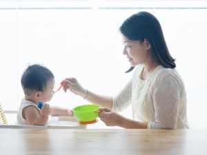 Jangan Sembarangan, Ini yang Boleh dan Tidak Boleh Diberikan Saat MPASI