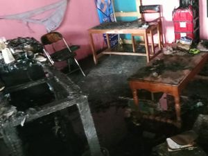 Kantor Panitia Pemungutan Suara di Dompyong Trenggalek Terbakar