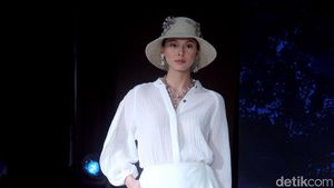 10 Koleksi Spring/Summer 2023 Purana, Baju Liburan dengan Detail Artwork