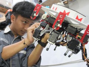 Kreatif! Mahasiswa Ini Bikin Robot Penyelamat Kreatif! Mahasiswa Ini Bikin Robot Penyelamat