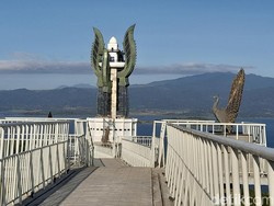 Bakal Jadi Wisata Baru, Intip Konsep Menara Kujang Sapasang Sumedang