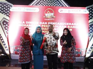 Stunting Turun, Ketua TP-PKK Gresik Raih Penghargaan Manggala Karya Kencana