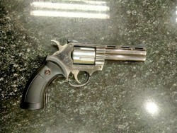 3 Pencuri Pakaian di Toko Bogor Ditangkap, Pistol Korek Api Disita