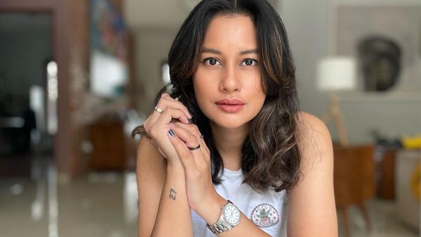 8 Potret Raihaanun yang Digugat Cerai Suami Setelah 16 Tahun Menikah