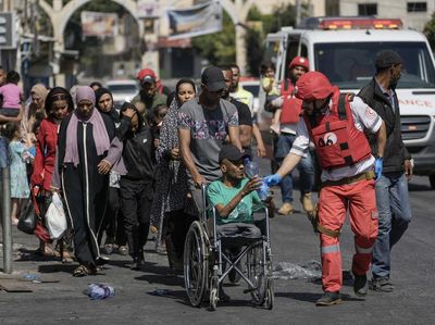 Ramai-ramai Warga Palestina Tinggalkan Jenin yang Dibombardir Israel