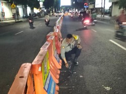 Waspada Ranjau Paku di Jalanan Surabaya