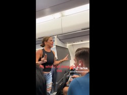 Wanita Parno Sebut Ada Penumpang Hantu, Bikin Penerbangan Delay