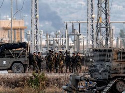 Israel Tahan Nyaris 100 Warga Palestina dalam Penggerebekan di Tepi Barat