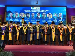 Unnes Kukuhkan 10 Profesor Sekaligus Hari Ini, Berikut Daftarnya