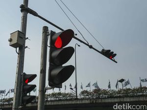 Bukan Cuma Deteksi Macet, Lampu Merah AI Bisa Kasih Prioritas Angkot dan Bis Bukan Cuma Deteksi Macet, Lampu Merah AI Bisa Kasih Prioritas Angkot dan Bis