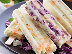 Nyeleneh! Kreasi Es Loli Coleslaw Ini Bikin Netizen Geram