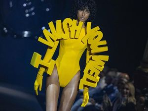 Baju Renang Couture di Tangan Viktor & Rolf, Calon Jadi Meme Kocak