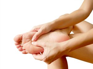Mengapa Kita Tidak Geli Saat Menggelitik Diri Sendiri? Ternyata Ini Jawabannya Mengapa Kita Tidak Geli Saat Menggelitik Diri Sendiri? Ternyata Ini Jawabannya