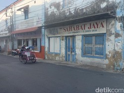 Jl HOS Cokroaminoto Gresik, Jalan Terpendek di Indonesia