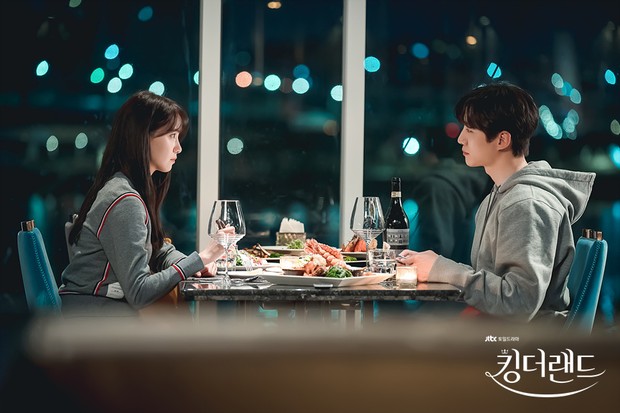 Junho dan Yoona / Foto : tv.jtbc.co.kr