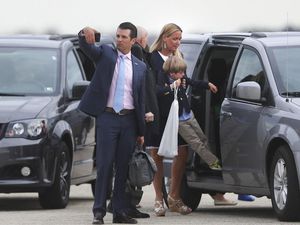 Pengakuan Sensasional Selingkuhan Putra Trump, Berhubungan Intim di Klub Gay Pengakuan Sensasional Selingkuhan Putra Trump, Berhubungan Intim di Klub Gay