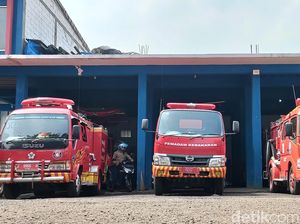Biang Kerok Damkar Garut Terlambat ke TKP Biang Kerok Damkar Garut Terlambat ke TKP