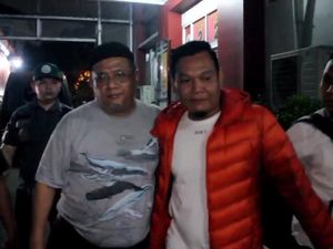 Momen Eks Ketua DPRD Jabar Dieksekusi ke Lapas Banceuy Momen Eks Ketua DPRD Jabar Dieksekusi ke Lapas Banceuy