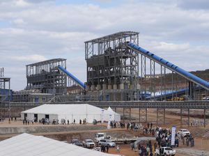 7 Tambang Bahan Baku Baterai Listrik Terbesar di Dunia