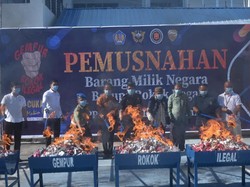 1 Juta Batang Rokok Ilegal Senilai Rp 1,2 M di Lhokseumawe Dimusnahkan