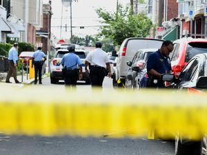 Polisi Olah TKP Penembakan yang Tewaskan 4 Orang di Philadelphia