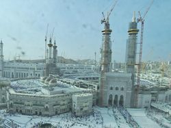 Melihat dan Merasakan Langsung Ibadah di Masjidil Haram yang Terus Diperluas