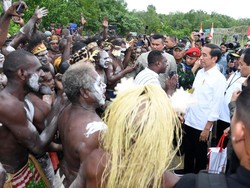 Warga Asmat Sambut Jokowi: Presiden yang Mau Lihat Kami di Hutan Rimba