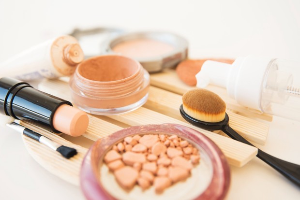 4 Alasan Pentingnya Tanda Sertifikasi Halal pada Produk Makeup