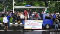 Ratusan Pendukung Ponpes Al-Zaytun Demo MUI