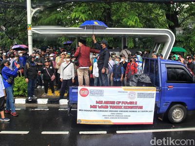 Ratusan Pendukung Ponpes Al-Zaytun Demo MUI
